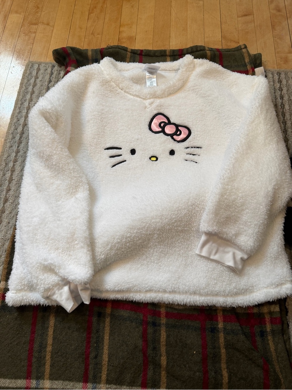 Sanrio White Fuzzy Hello Kitty Pullover with Pink Bow